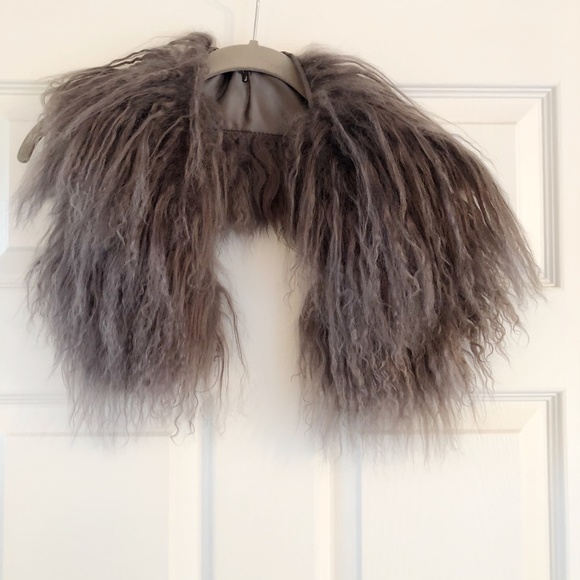 Vintage Taupe Boucle Sweater with Detachable Shearling Collar - Picture 12 of 14